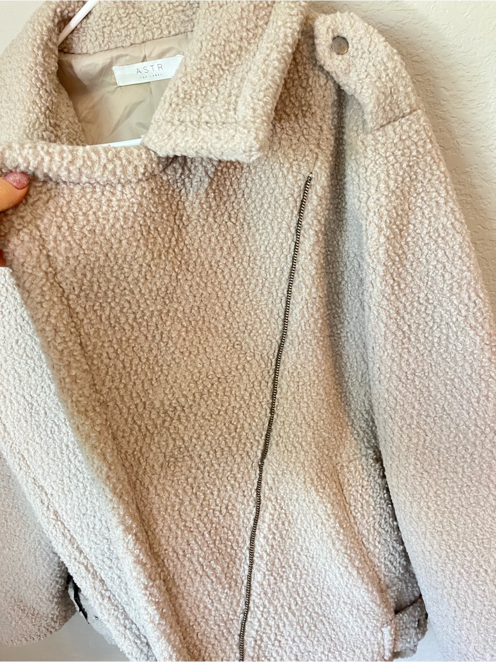 ASTR The Label Teddy Moto Jacket Taupe Sherpa Boucle Zip Coat Size M - Picture 5 of 9